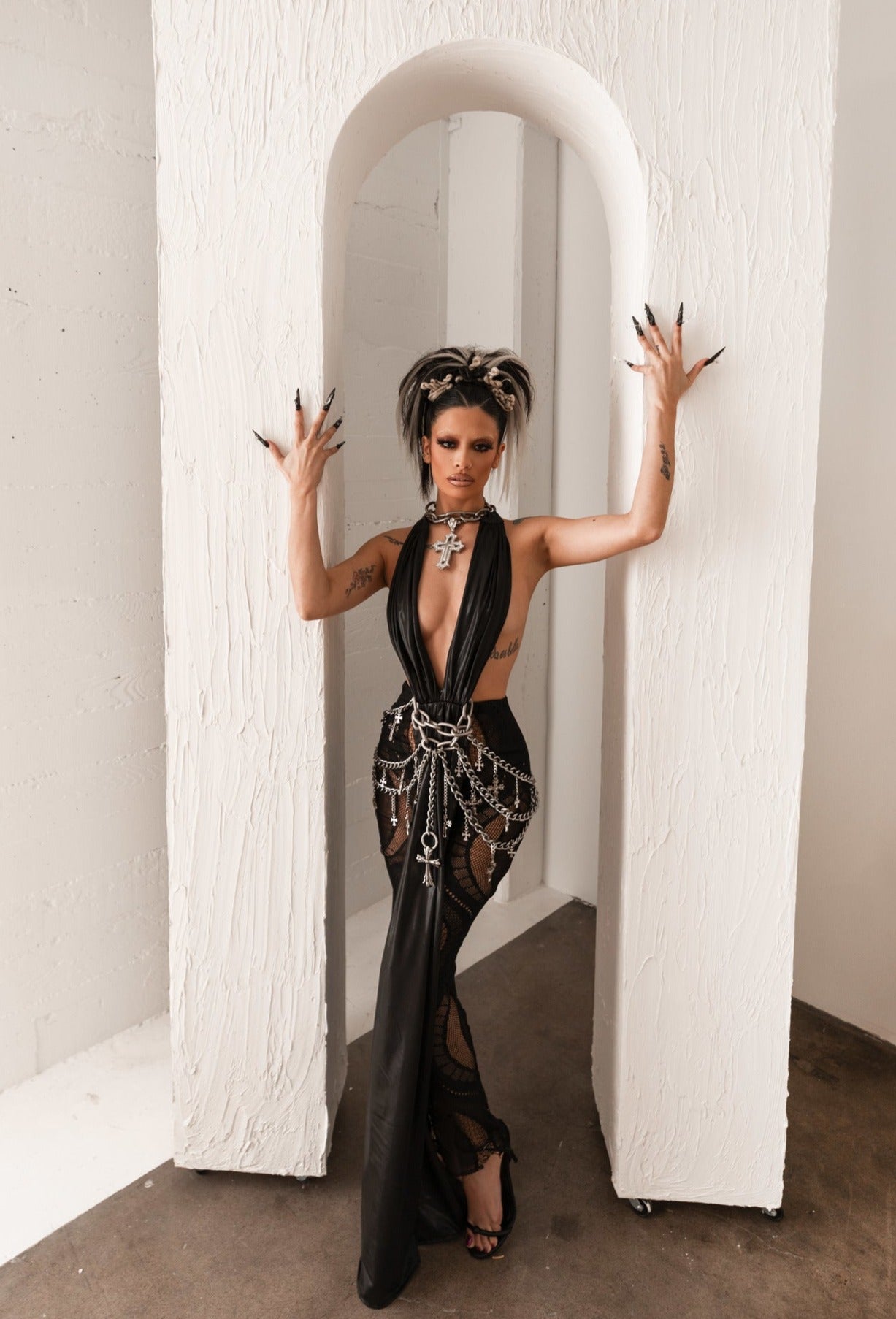 Gothic Goddess Gown - Black